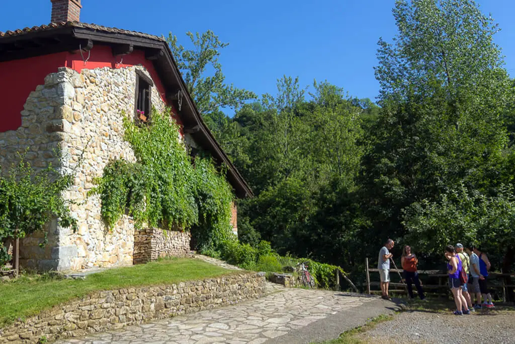 Anfitrión Casa Rural La Torraya